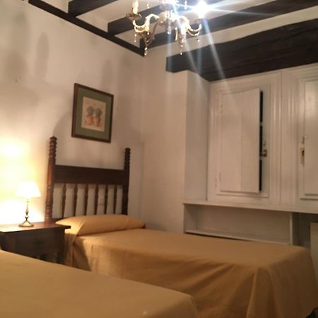 Apartamentos La Casona Ucieda Eksteriør bilde