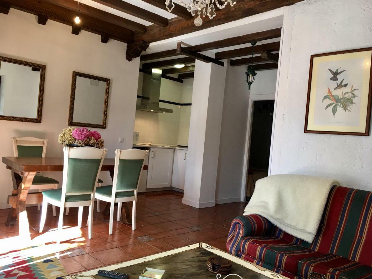 Apartamentos La Casona Ucieda Eksteriør bilde